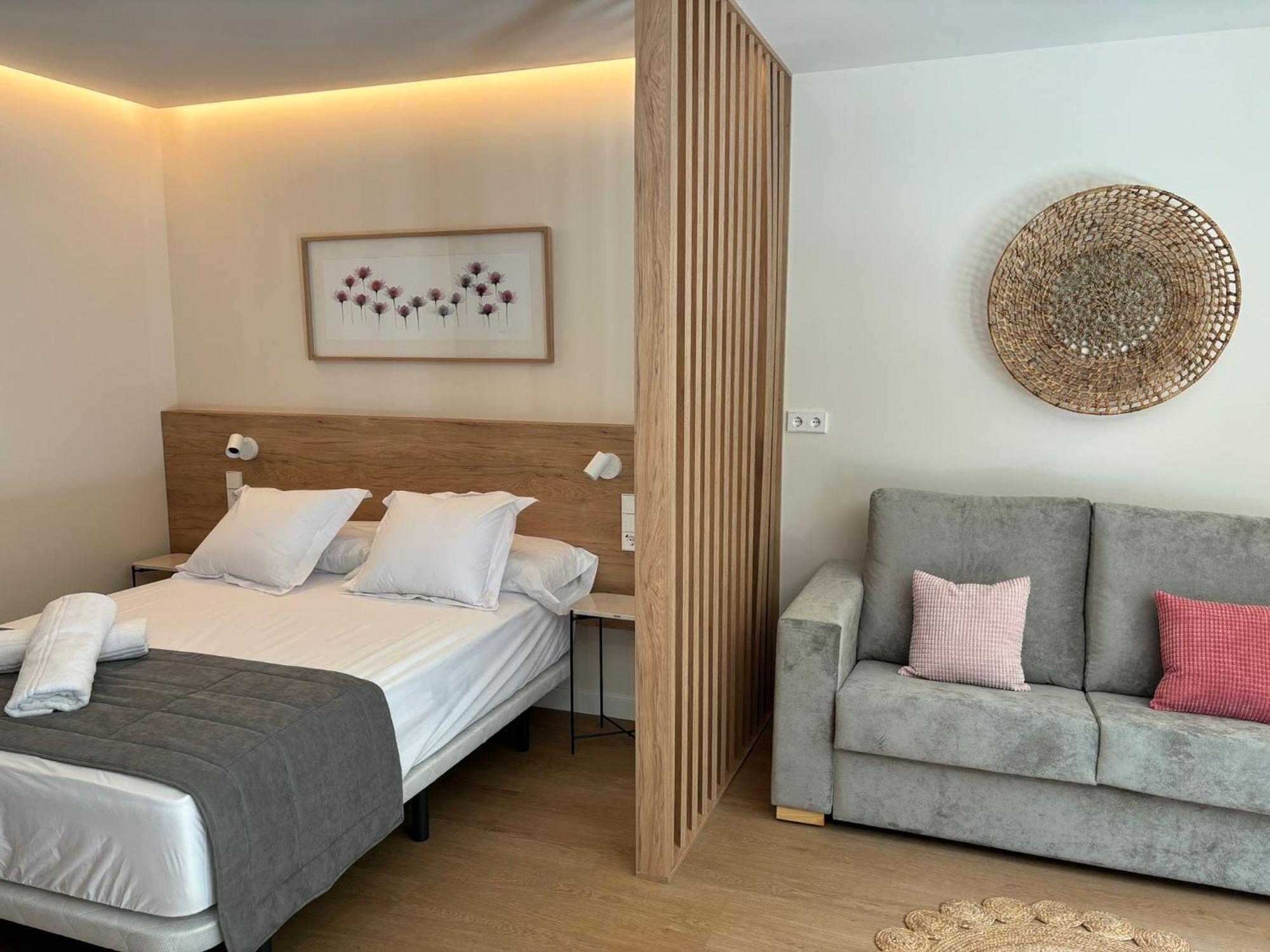 Apartamentos Joaquin Costa Сантандер Экстерьер фото