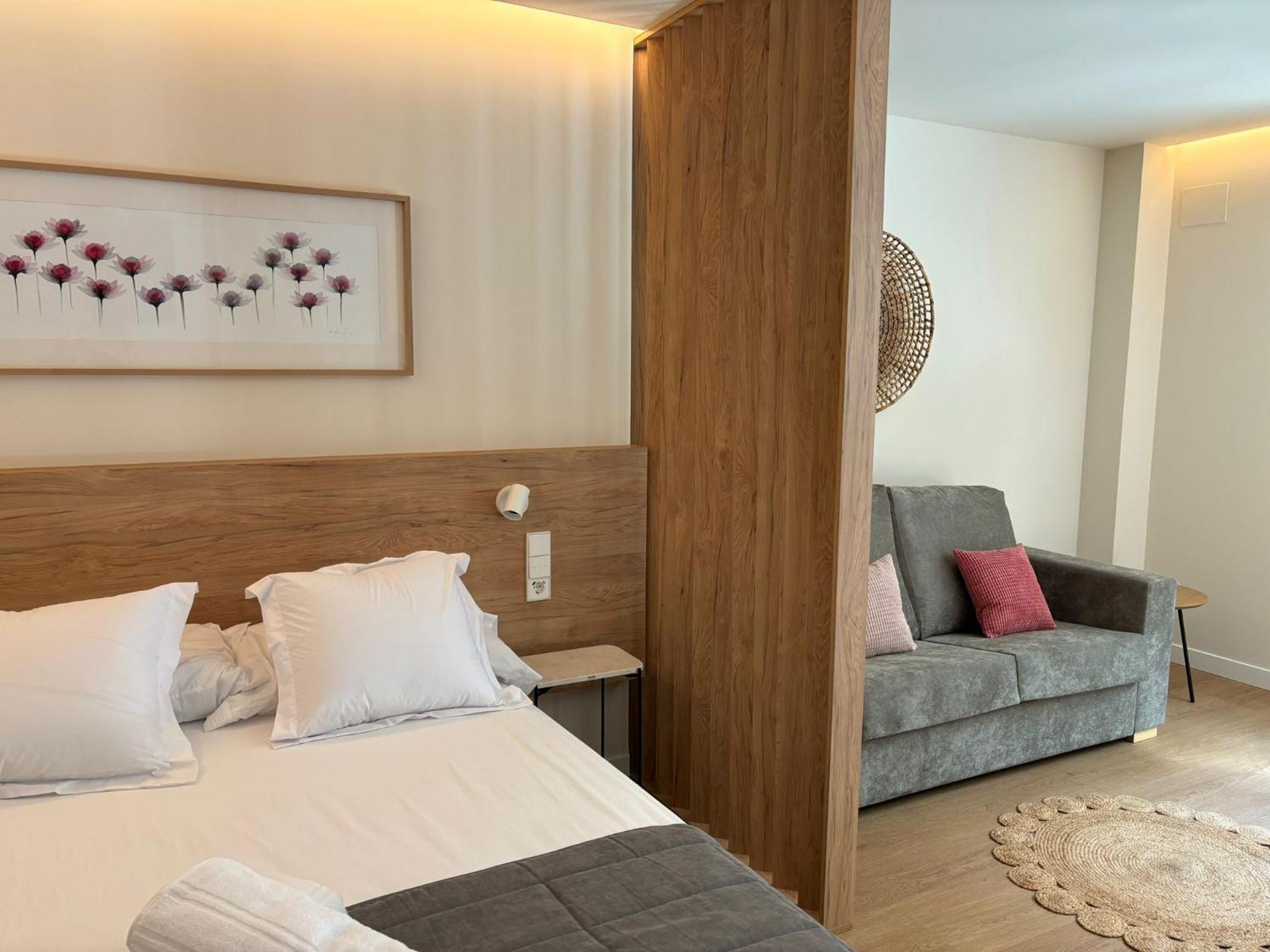 Apartamentos Joaquin Costa Сантандер Экстерьер фото