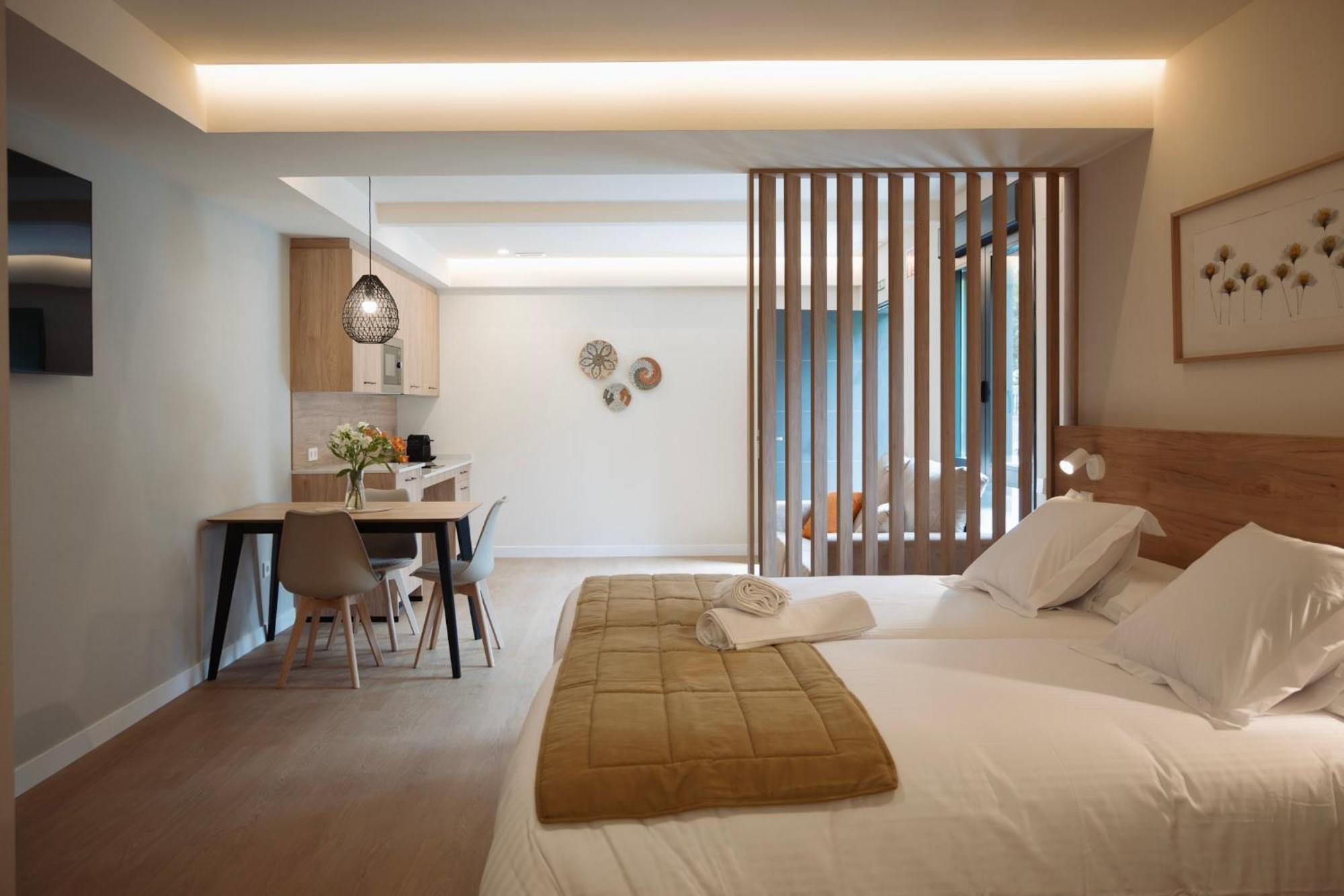 Apartamentos Joaquin Costa Сантандер Экстерьер фото