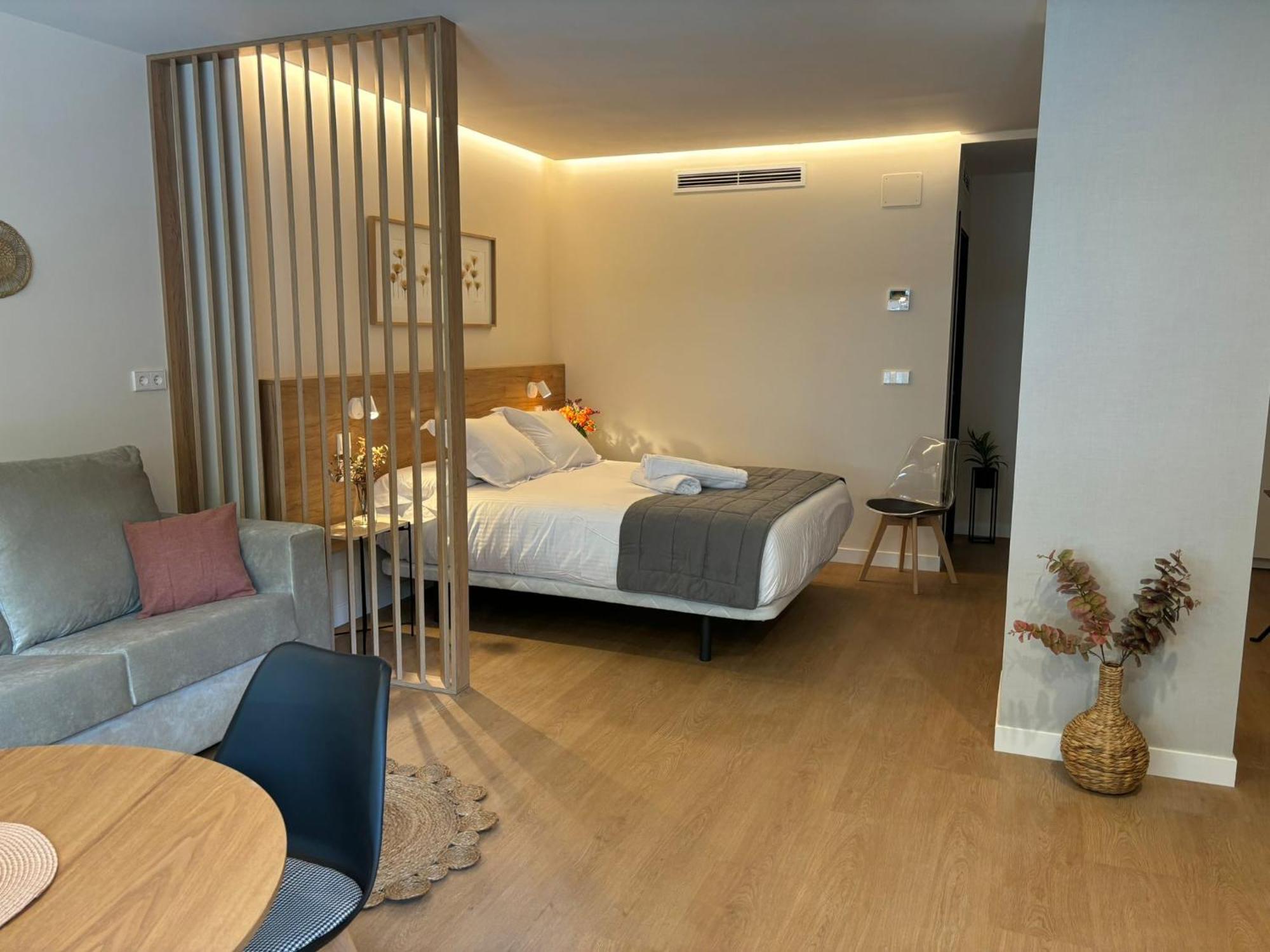 Apartamentos Joaquin Costa Сантандер Экстерьер фото